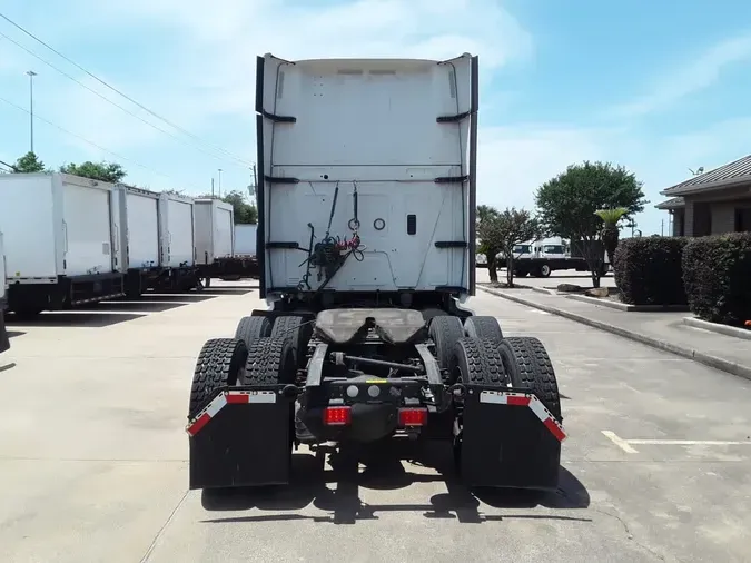 2019 NAVISTAR INTERNATIONAL LT625 SLPR CAB