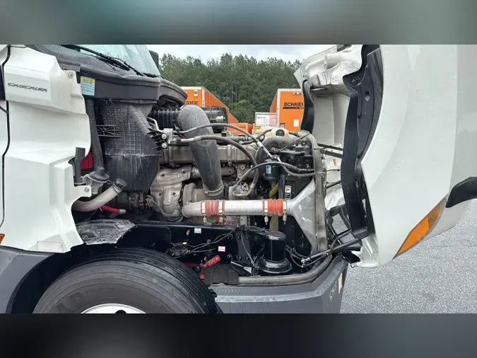 2021 Freightliner Cascadia