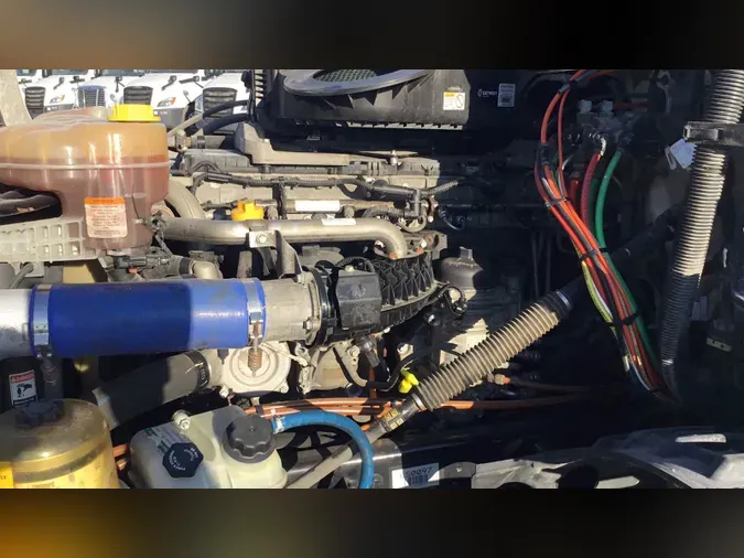 2020 Freightliner Cascadia 126