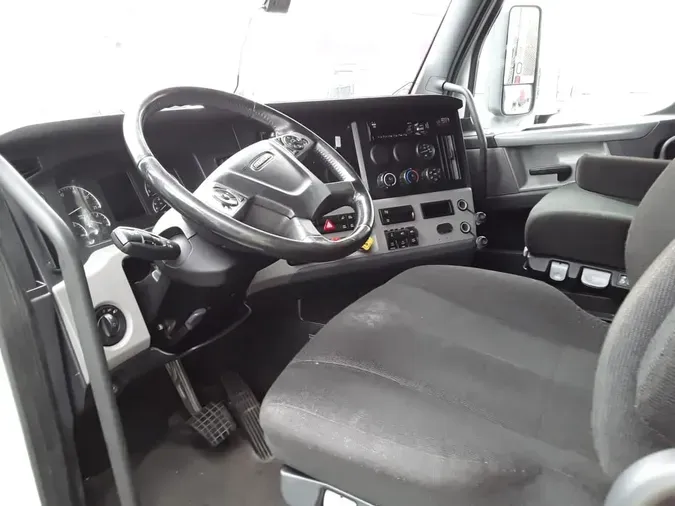 2020 FREIGHTLINER/MERCEDES NEW CASCADIA PX12664