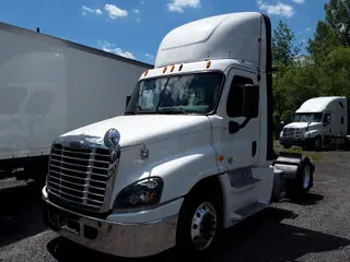 2015 Freightliner CASCADIA 125