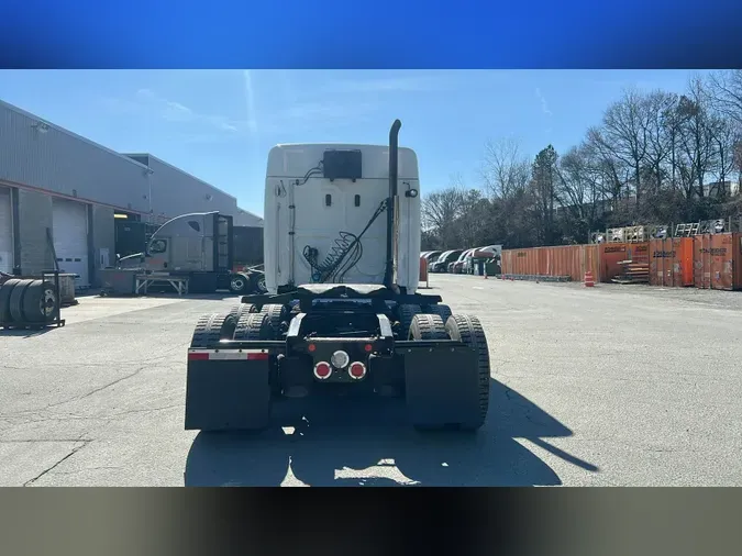 2021 Freightliner Cascadia 126