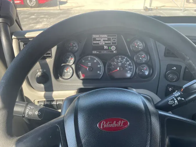 2019 PETERBILT 579