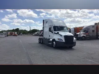 2022 Freightliner Cascadia 126