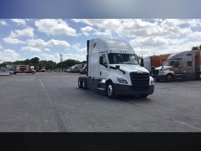 2022 Freightliner Cascadia 126bf35b5a8c110c601251d496bf90634c3