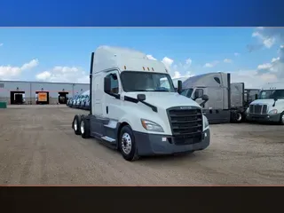 2020 Freightliner Cascadia 126