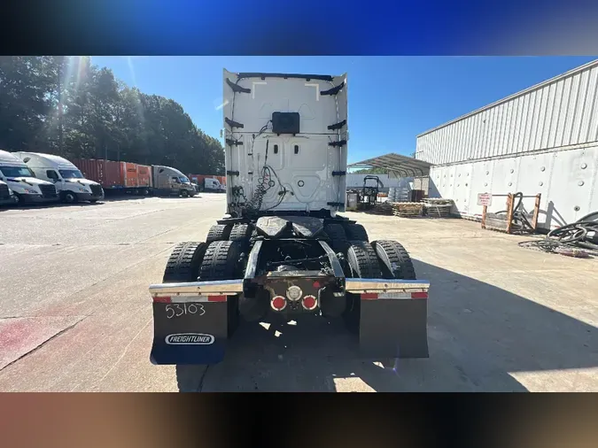 2022 Freightliner Cascadia 126