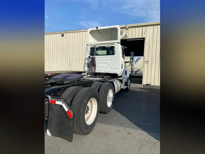 2019 NAVISTAR INTERNATIONAL LT625 DAYCAB T/A