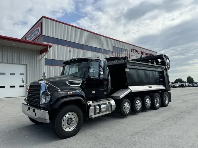 2017 Freightliner 114SD