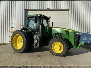2019 John Deere 8245R