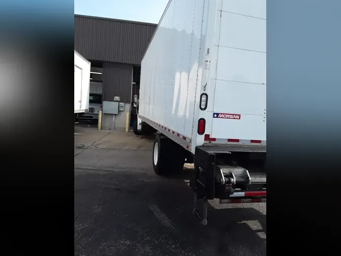 2016 FREIGHTLINER M2 106