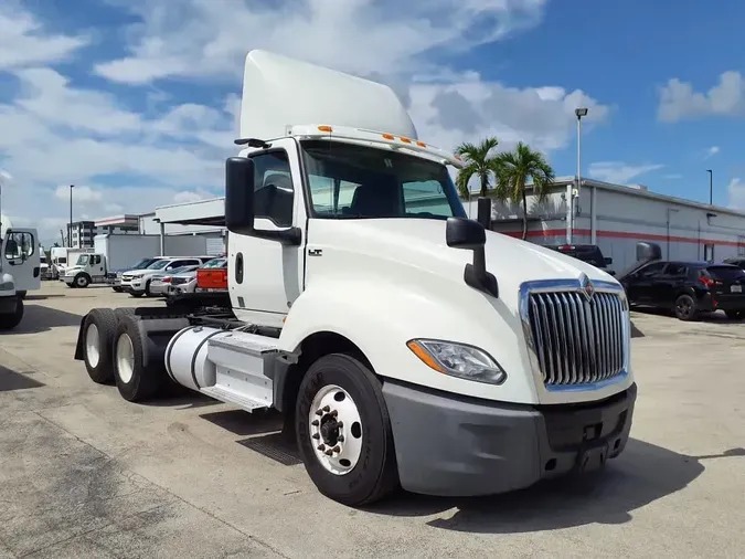 2020 NAVISTAR INTERNATIONAL LT625 DAYCAB T/Abf43bae86fa457c6c90b62920864087f