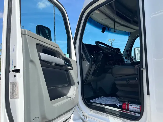 2022 Kenworth T680