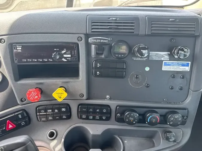 2020 FREIGHTLINER/MERCEDES CASCADIA 113