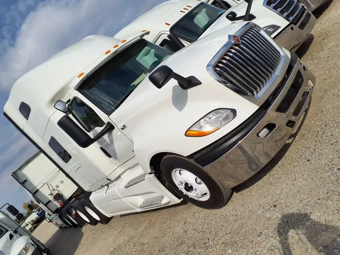 2019 NAVISTAR INTERNATIONAL LT625 SLPR CAB