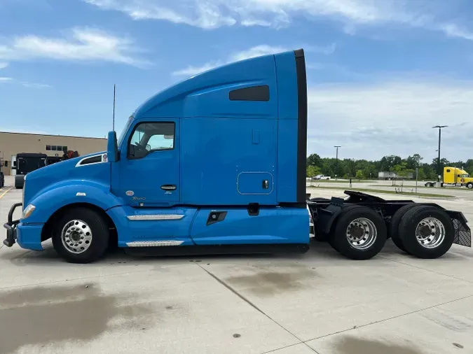 2022 Kenworth T680