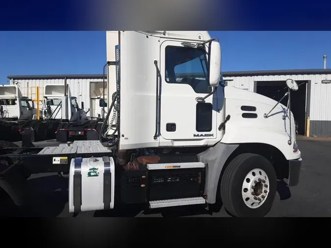 2018 Mack CXU (PINNACLE)