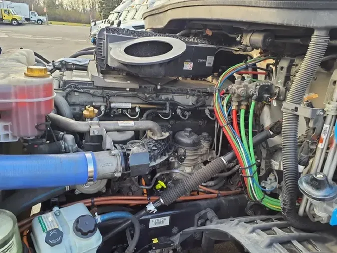 2020 FREIGHTLINER Cascadia 126bf4d46628cf0380d671d721027ff45c3