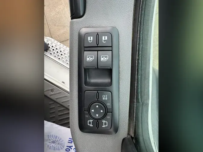 2020 International LT625