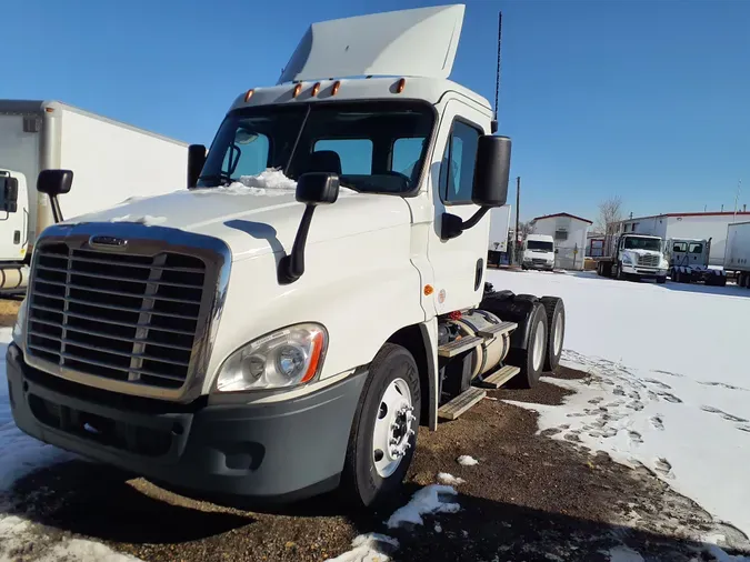 2017 FREIGHTLINER/MERCEDES CASCADIA 125