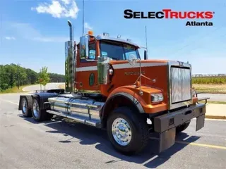 2017 WESTERN STAR 4900