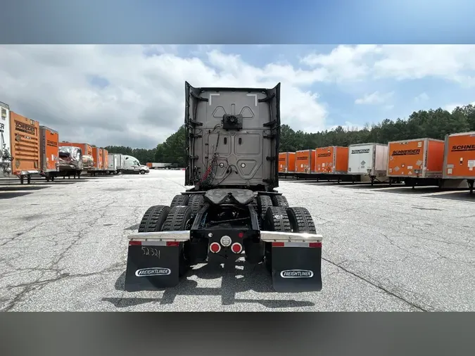 2022 Freightliner Cascadia 126bf5221ec59c4d8007bb134dfd55011dd