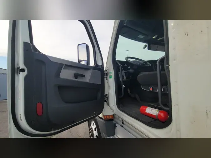 2020 Freightliner Cascadia 126