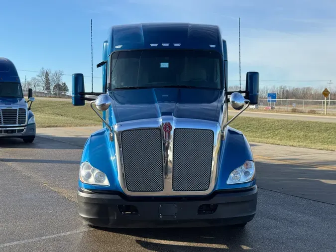 2021 KENWORTH T680