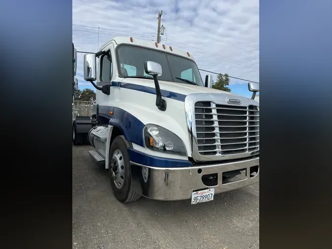 2018 FREIGHTLINER/MERCEDES CASCADIA 125