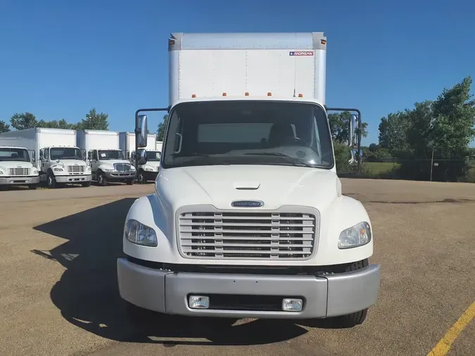 2018 FREIGHTLINER M2 106