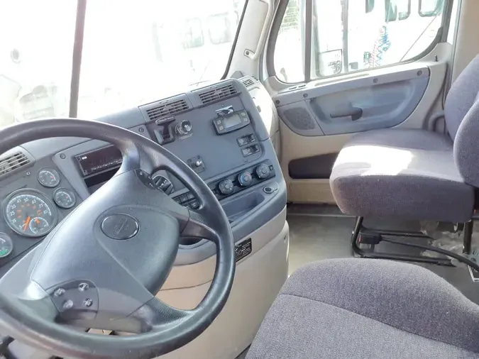 2019 FREIGHTLINER CASCADIA 125