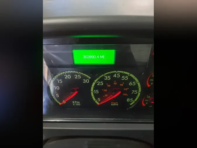 2019 FREIGHTLINER/MERCEDES M2 106