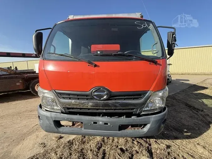 2018 HINO 195