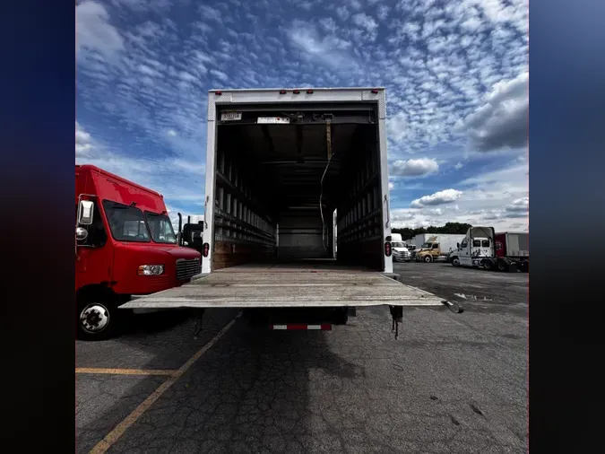 2019 FREIGHTLINER M2 106