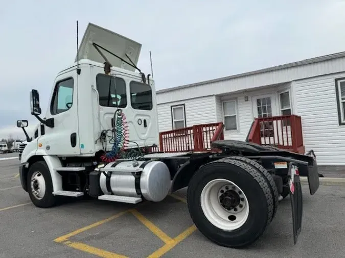 2019 FREIGHTLINER/MERCEDES CASCADIA 113