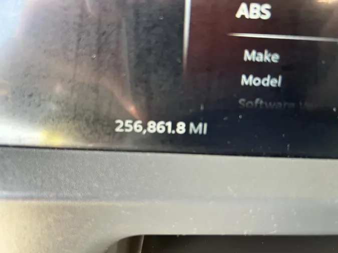 2024 Peterbilt 579