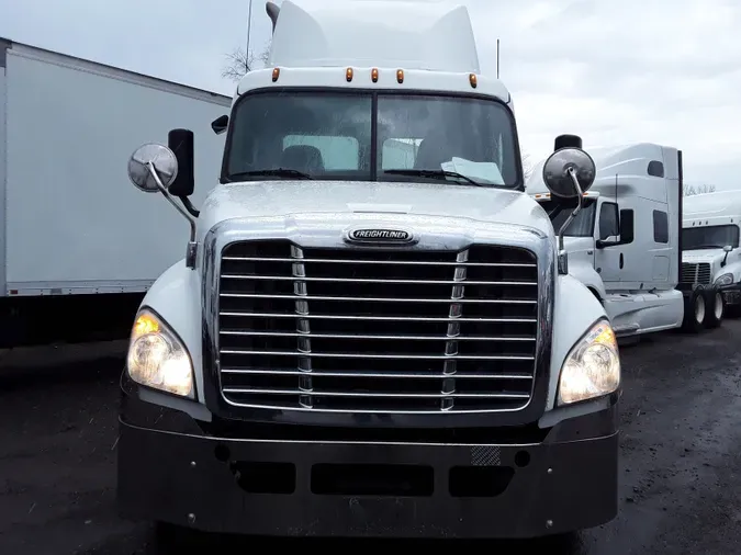 2018 FREIGHTLINER/MERCEDES CASCADIA 125