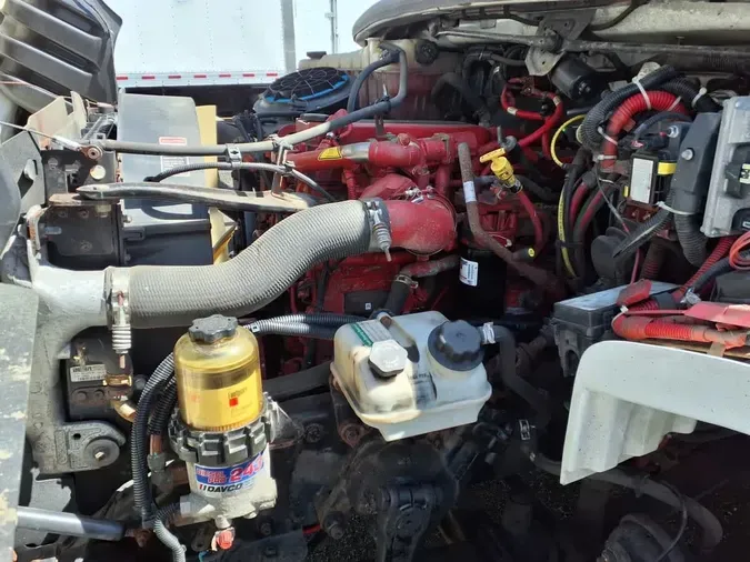 2017 FREIGHTLINER M2 106