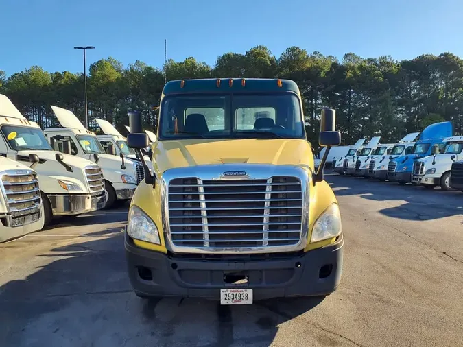 2017 FREIGHTLINER/MERCEDES CASCADIA 125