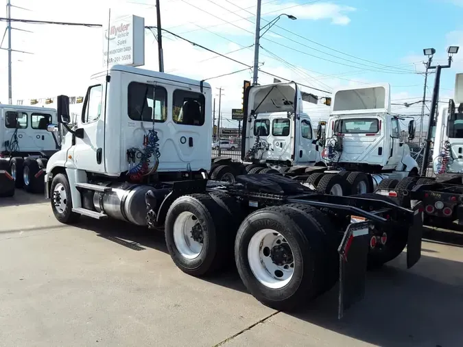 2020 FREIGHTLINER CASCADIA 125