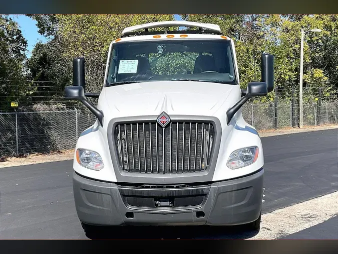 2022 INT LT625 6x4
