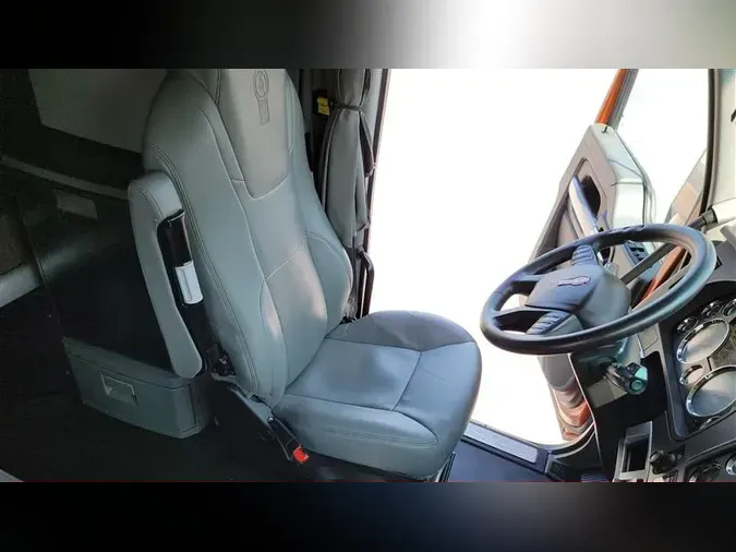 2021 KENWORTH T680