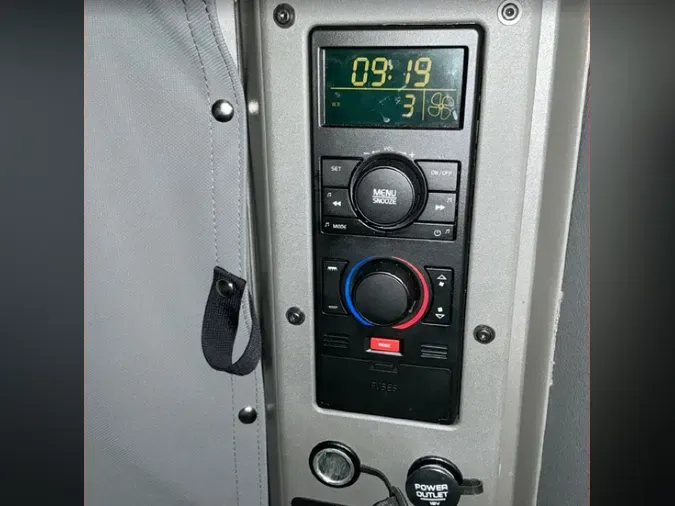 2025 VOLVO VNL64T860bf8a5750751ae772c4fc4169dbc02dc8