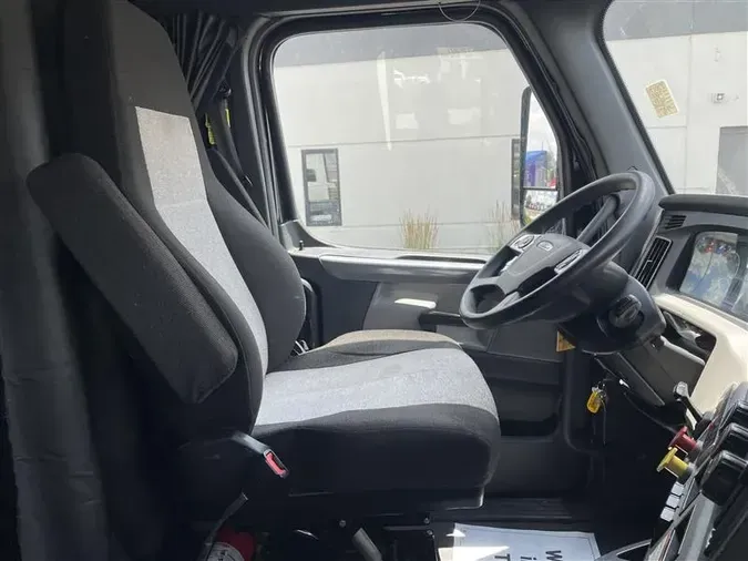 2022 FREIGHTLINER CA126