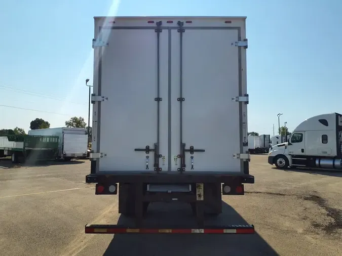 2018 FREIGHTLINER M2 106