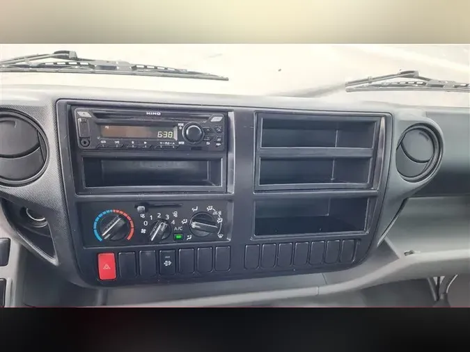 2019 HINO 195