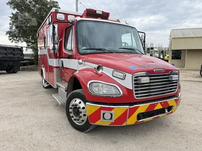2012 FREIGHTLINER BUSINESS CLASS M2 106