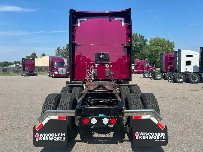 2022 Kenworth T680
