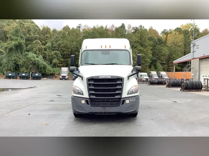 2021 Freightliner Cascadia 126bf90e2ba77e3f05d3a71318f34ba7762