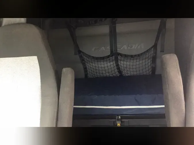 2021 Freightliner Cascadia